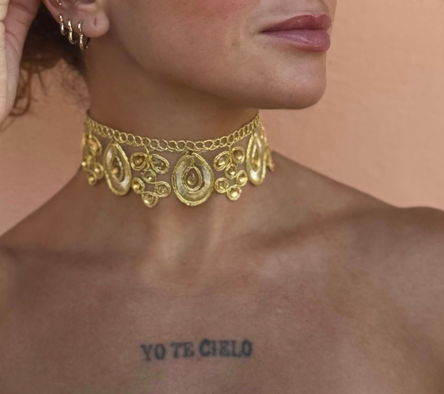 Choker Ivoria