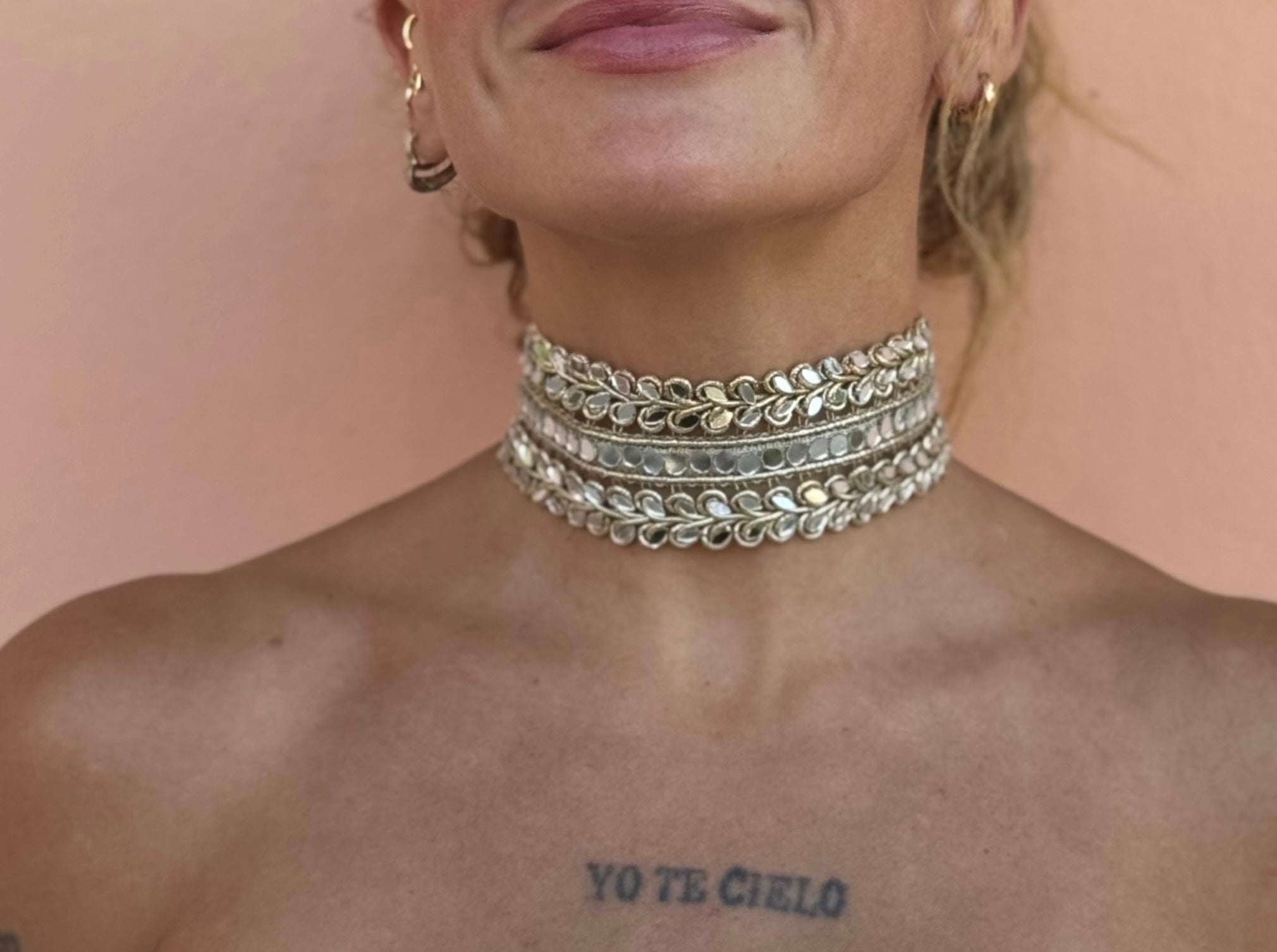 Choker Vega.
