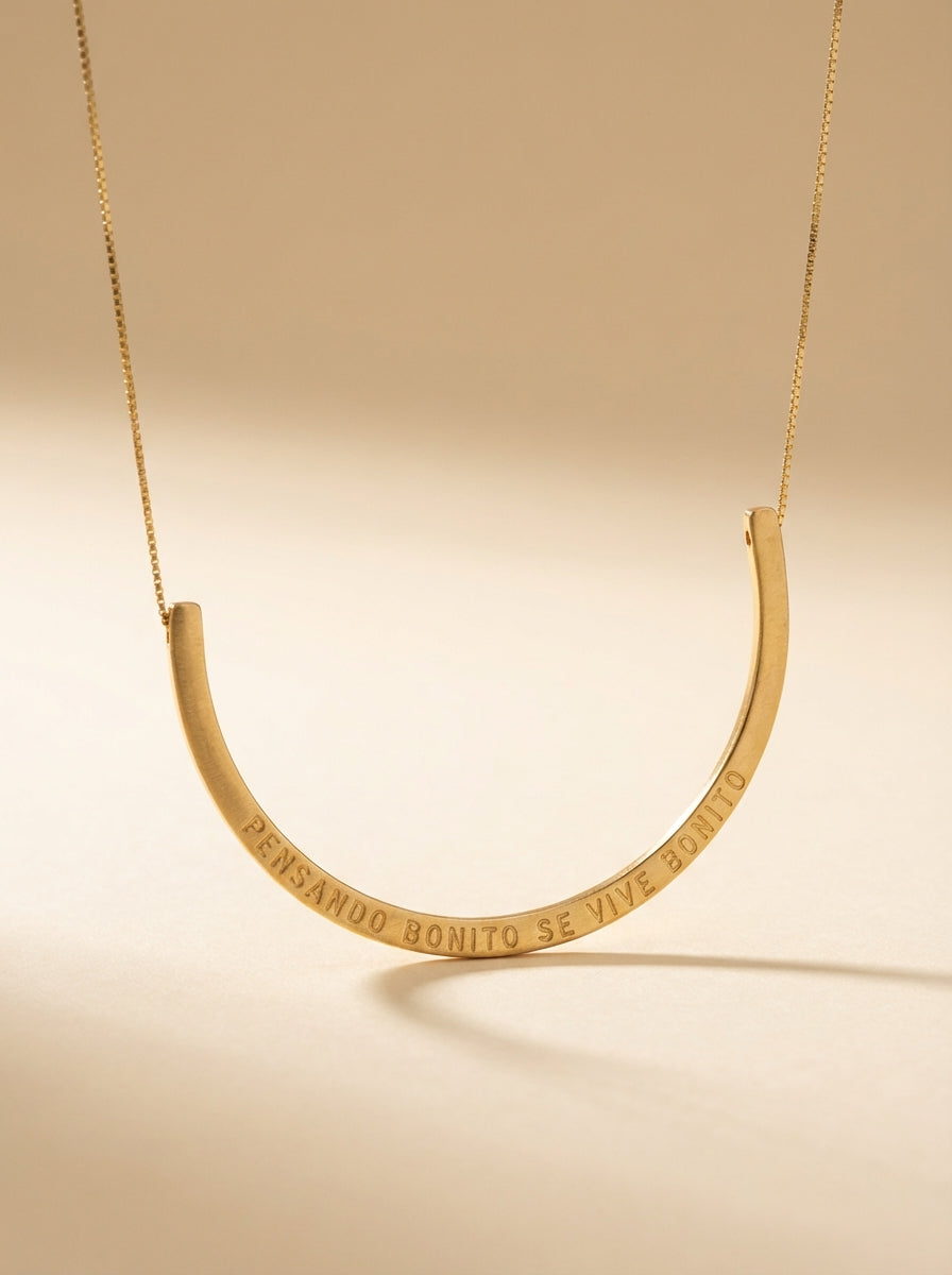 Collar amuleto personalizado